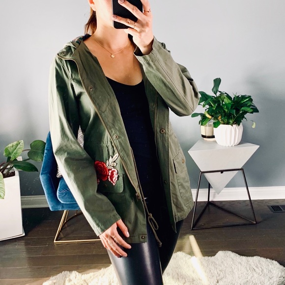 gin boutique Jackets & Blazers - 🏷Sale Utility floral patch jacket